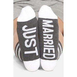 ARTHUR GEORGE by Robert Kardashian JUST MARRIED Wedding SOCKS Grey/White (5-11)